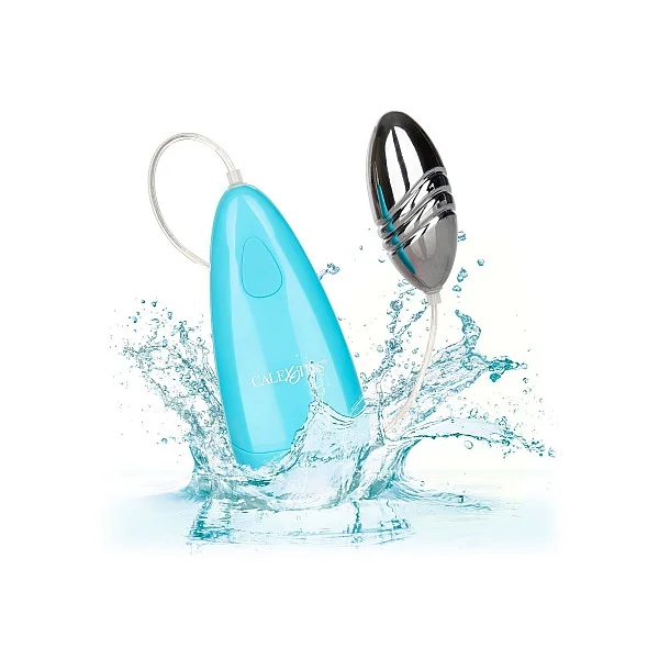 Waterproof Gyrating Bullet - Blauw van het merk Booty Call - Vibrerende Eitjes - online kopen bij Masculum.nl. De discrete online seks-toys en erotisch heren ondergoed winkel voor gay & hetero mannen.
