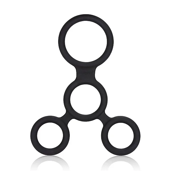Full Erection Spreader - Zwart van het merk Rings - Cockringen - online bestellen bij Masculum.nl. De discrete online seks-toys en erotisch heren ondergoed winkel voor gay & hetero mannen.