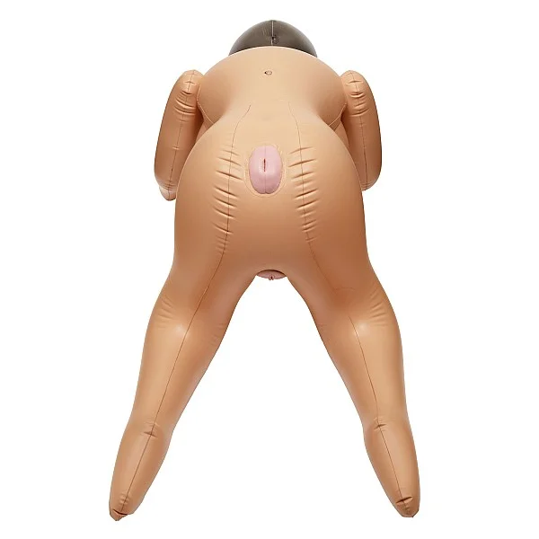 Back Door Babe Love Doll - Caramel huidskleur van het merk Love Dolls - Opblaaspoppen - online kopen bij Masculum.nl. De discrete online seks-toys en erotisch heren ondergoed winkel voor gay & hetero mannen.