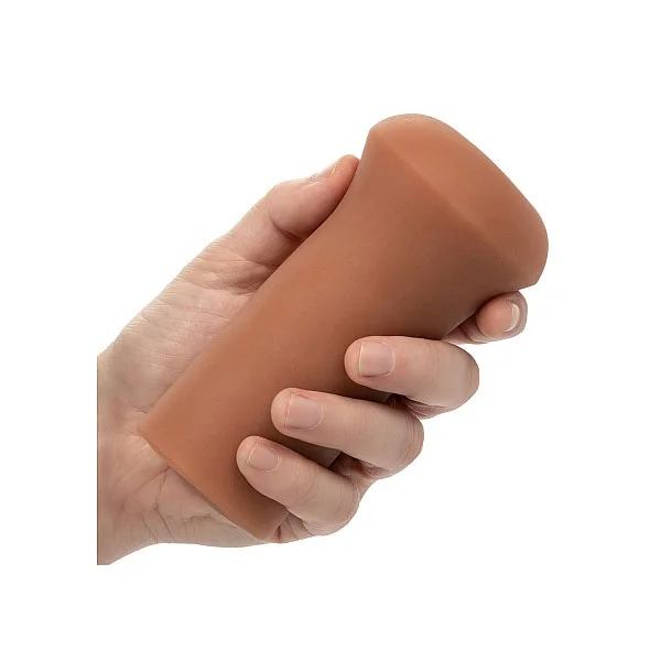Boundless Stroker - Caramel huidskleur van het merk Boundless - Sleeve Masturbators - online kopen bij Masculum.nl. De discrete online seks-toys en erotisch heren ondergoed winkel voor gay & hetero mannen.