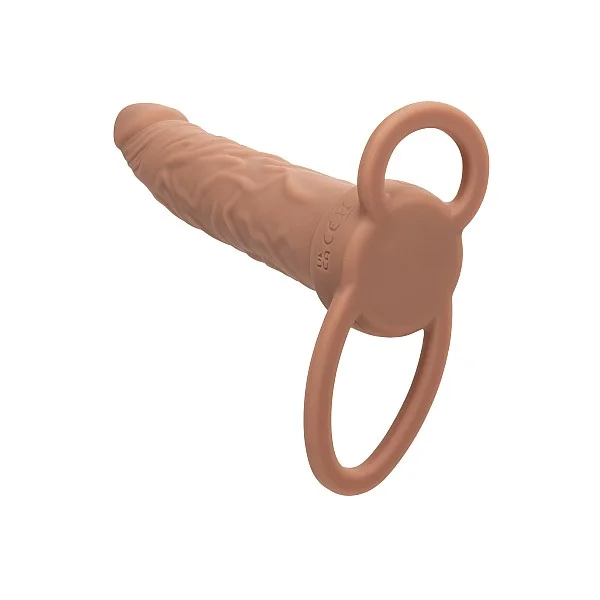 Rechargeable Dual Penetrator - Bruine huidskleur van het merk Performance Maxx - Voorbinddildo's - online bestellen bij Masculum.nl. De discrete online seks-toys en erotisch heren ondergoed winkel voor gay & hetero mannen.