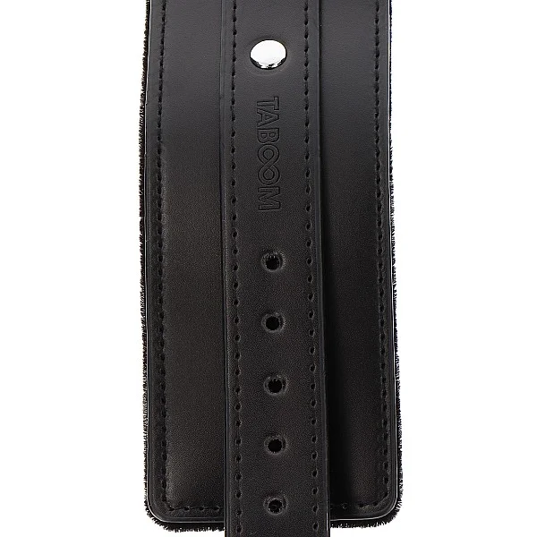 Ankle Cuffs - Zwart van het merk Luxury Bondage Essentials - Boeien - online bestellen bij Masculum.nl. De discrete online seks-toys en erotisch heren ondergoed winkel voor gay & hetero mannen.
