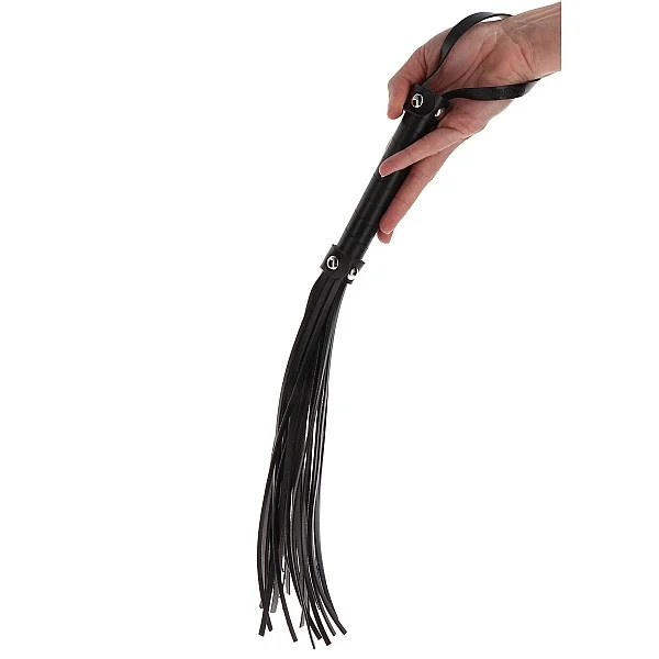 Large Whip - Zwart van het merk Luxury Bondage Essentials - Paddles - online kopen bij Masculum.nl. De discrete online seks-toys en erotisch heren ondergoed winkel voor gay & hetero mannen.