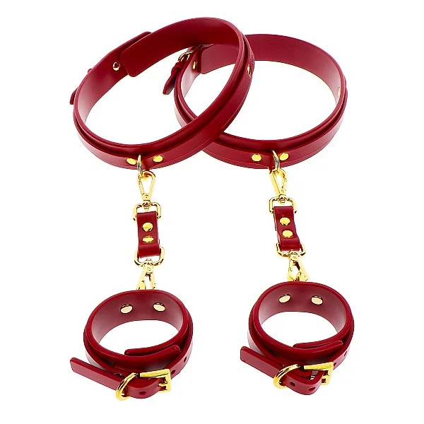 Wrist To Thigh Cuff Set - Rood van het merk Bondage in Luxury - Boeien - online kopen bij Masculum.nl. De discrete online seks-toys en erotisch heren ondergoed winkel voor gay & hetero mannen.