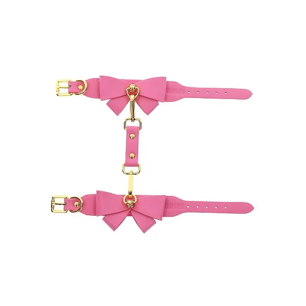 Taboom Malibu Wrist Cuffs - Polsboeien van het merk Malibu - Leren Boeien - online kopen bij Masculum.nl. De discrete online seks-toys en erotisch heren ondergoed winkel voor gay & hetero mannen.