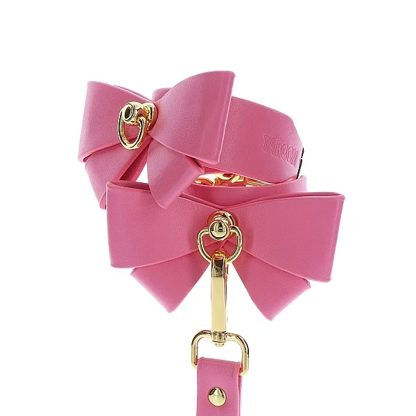 Taboom Malibu Ankle Cuffs van het merk Malibu - Leren Boeien - online kopen bij Masculum.nl. De discrete online seks-toys en erotisch heren ondergoed winkel voor gay & hetero mannen.