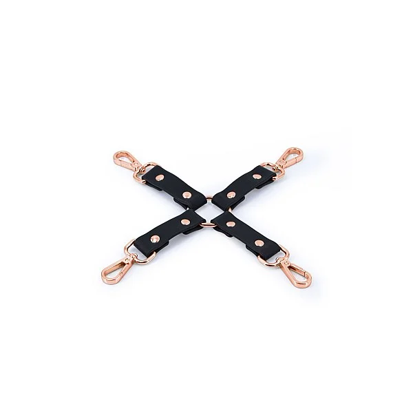 Bondage Couture Hog Tie - Zwart van het merk Bondage Couture - Bondage Sets - online bestellen bij Masculum.nl. De discrete online seks-toys en erotisch heren ondergoed winkel voor gay & hetero mannen.