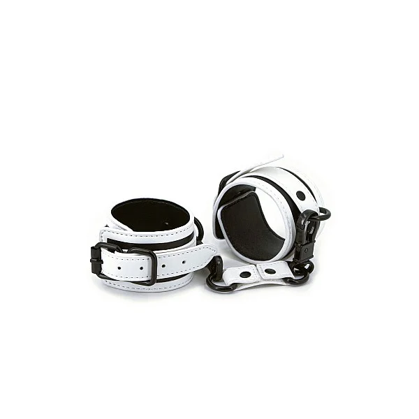 Glo Wrist Cuff - Glow in the dark van het merk Clearance sale - Boeien - online kopen bij Masculum.nl. De discrete online seks-toys en erotisch heren ondergoed winkel voor gay & hetero mannen.