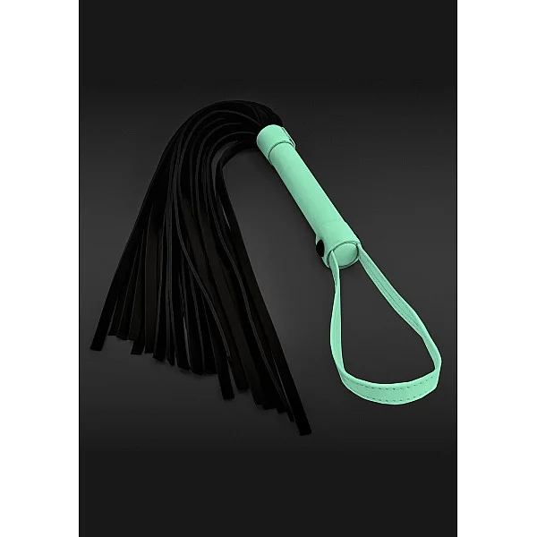 Glo Flogger - Glow in the dark van het merk Clearance sale - Paddles - online bestellen bij Masculum.nl. De discrete online seks-toys en erotisch heren ondergoed winkel voor gay & hetero mannen.