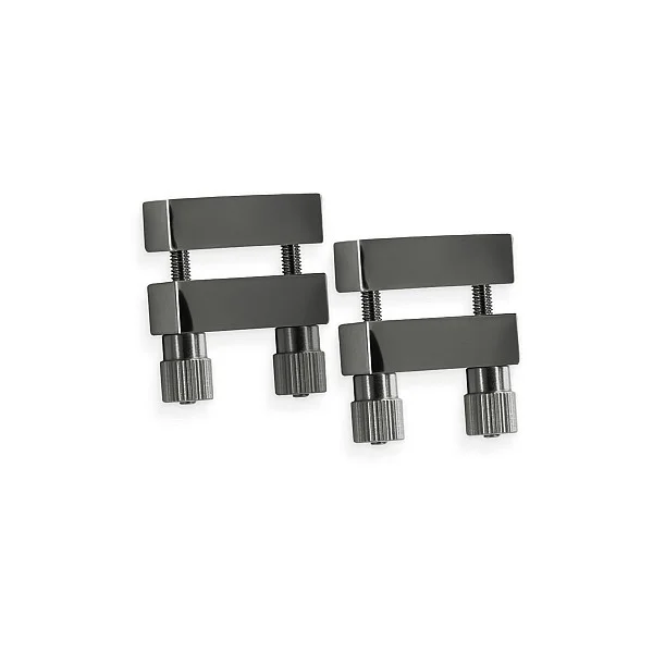 Nipple Clamps V1 - Zwart van het merk Bound - Tepelklemmen - online kopen bij Masculum.nl. De discrete online seks-toys en erotisch heren ondergoed winkel voor gay & hetero mannen.