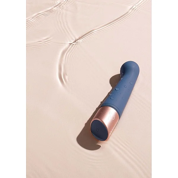 The Couple - Blauw van het merk Deia - Prostaat Vibrators - online kopen bij Masculum.nl. De discrete online seks-toys en erotisch heren ondergoed winkel voor gay & hetero mannen.