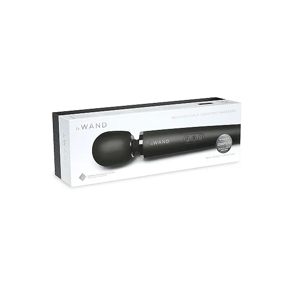 Le Wand Rechargeable Massager - Zwart van het merk Le Wand - Wand Massagers - online kopen bij Masculum.nl. De discrete online seks-toys en erotisch heren ondergoed winkel voor gay & hetero mannen.