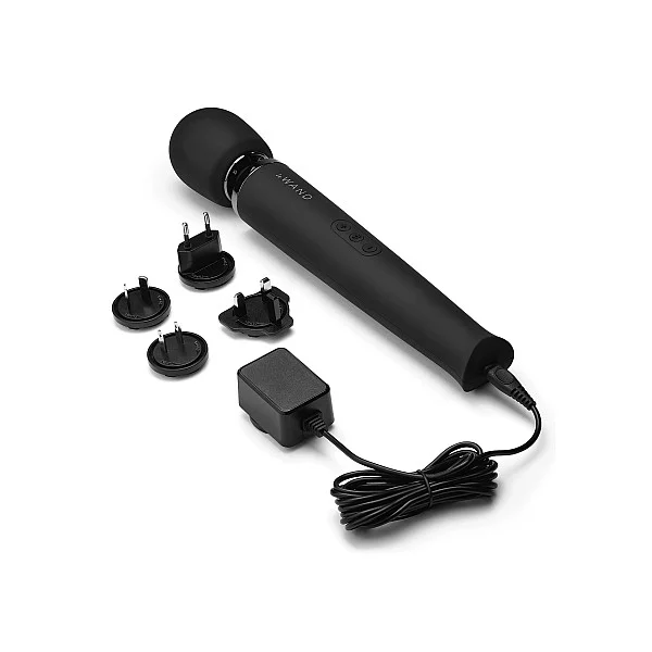 Le Wand Rechargeable Massager - Zwart van het merk Le Wand - Wand Massagers - online kopen bij Masculum.nl. De discrete online seks-toys en erotisch heren ondergoed winkel voor gay & hetero mannen.