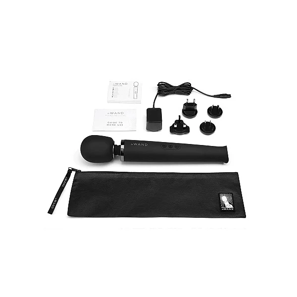Le Wand Rechargeable Massager - Zwart van het merk Le Wand - Wand Massagers - online kopen bij Masculum.nl. De discrete online seks-toys en erotisch heren ondergoed winkel voor gay & hetero mannen.