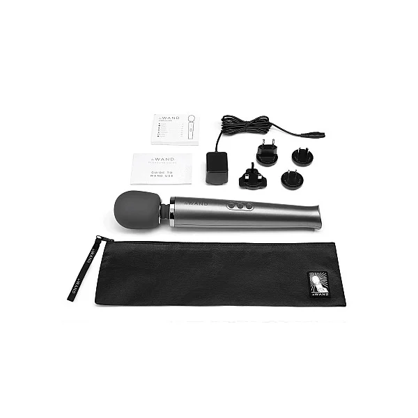 Le Wand Rechargeable Massager - Grijs van het merk Le Wand - Wand Massagers - online bestellen bij Masculum.nl. De discrete online seks-toys en erotisch heren ondergoed winkel voor gay & hetero mannen.