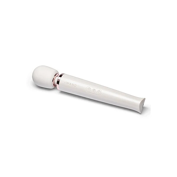 Le Wand Rechargeable Massager - Wit van het merk Le Wand - Wand Massagers - online bestellen bij Masculum.nl. De discrete online seks-toys en erotisch heren ondergoed winkel voor gay & hetero mannen.