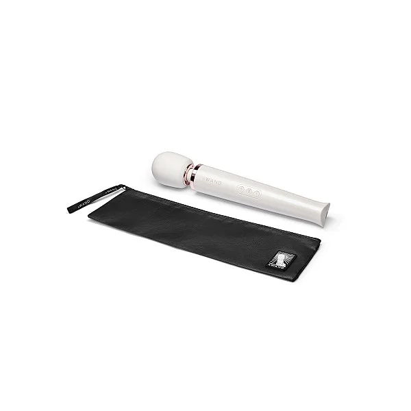 Le Wand Rechargeable Massager - Wit van het merk Le Wand - Wand Massagers - online bestellen bij Masculum.nl. De discrete online seks-toys en erotisch heren ondergoed winkel voor gay & hetero mannen.