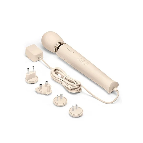 Le Wand Plugin Massager - Nude van het merk Le Wand - Wand Massagers - online bestellen bij Masculum.nl. De discrete online seks-toys en erotisch heren ondergoed winkel voor gay & hetero mannen.