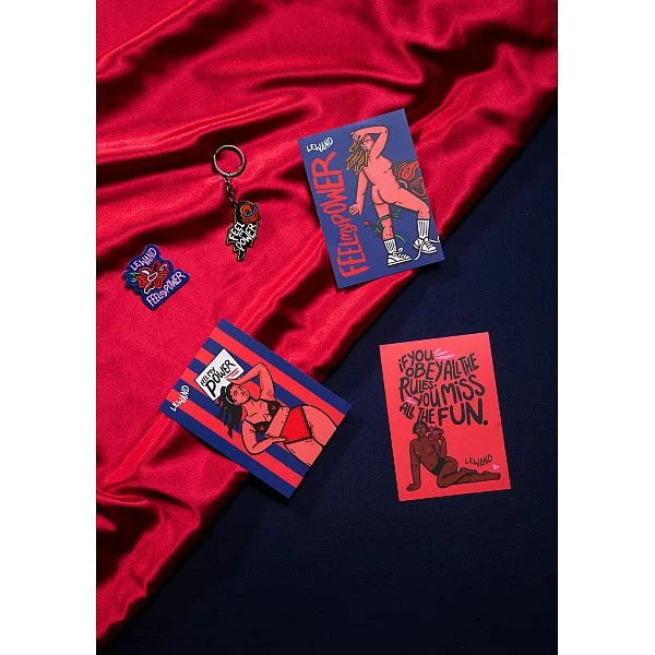 Feel My Power Limited Edition - Meerkleurig van het merk Le Wand - Wand Massagers - online kopen bij Masculum.nl. De discrete online seks-toys en erotisch heren ondergoed winkel voor gay & hetero mannen.
