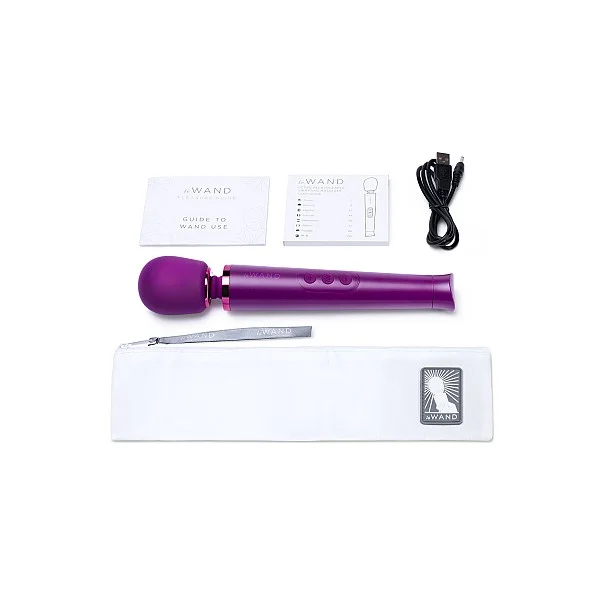 Le Wand Petite Rechargeable - Paars van het merk Le Wand - Wand Massagers - online bestellen bij Masculum.nl. De discrete online seks-toys en erotisch heren ondergoed winkel voor gay & hetero mannen.