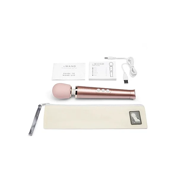 Le Wand Petite Rechargeable - Rose Gold van het merk Le Wand - Wand Massagers - online bestellen bij Masculum.nl. De discrete online seks-toys en erotisch heren ondergoed winkel voor gay & hetero mannen.