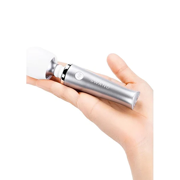 Le Wand Mini Pleasures Set - Wit van het merk Le Wand - Wand Massagers - online kopen bij Masculum.nl. De discrete online seks-toys en erotisch heren ondergoed winkel voor gay & hetero mannen.