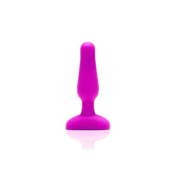 B-Vibe Novice Plug - Fuchsia van het merk b-Vibe - Buttplugs - online bestellen bij Masculum.nl. De discrete online seks-toys en erotisch heren ondergoed winkel voor gay & hetero mannen.