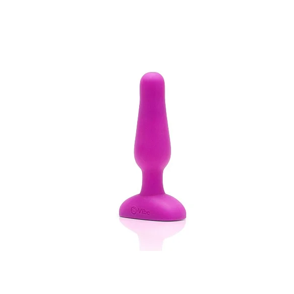 B-Vibe Novice Plug - Fuchsia van het merk b-Vibe - Buttplugs - online bestellen bij Masculum.nl. De discrete online seks-toys en erotisch heren ondergoed winkel voor gay & hetero mannen.