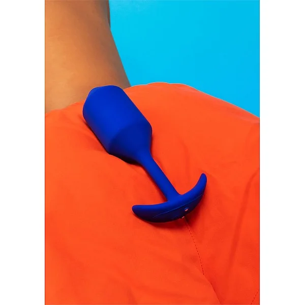 B-Vibe Vibrating Snug Plug 4 - Blauw van het merk b-Vibe - Buttplugs - online bestellen bij Masculum.nl. De discrete online seks-toys en erotisch heren ondergoed winkel voor gay & hetero mannen.
