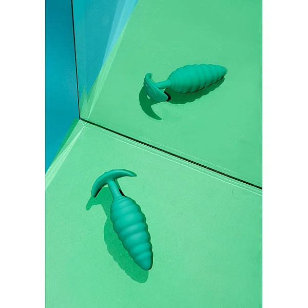 B-Vibe Twist Texture Plug - Groen van het merk b-Vibe - Buttplugs - online bestellen bij Masculum.nl. De discrete online seks-toys en erotisch heren ondergoed winkel voor gay & hetero mannen.