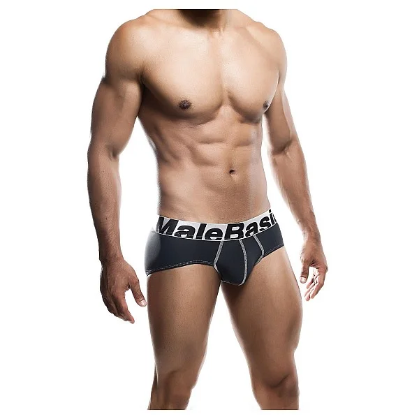 MaleBasics Microfiber Brief - Zwart van het merk Malebasics - Heren Lingerie - online kopen bij Masculum.nl. De discrete online seks-toys en erotisch heren ondergoed winkel voor gay & hetero mannen.