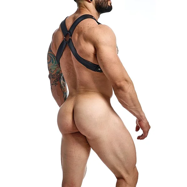 DNGEON Classic Cross Harness - Zwart van het merk DNGEON - Harnassen - online bestellen bij Masculum.nl. De discrete online seks-toys en erotisch heren ondergoed winkel voor gay & hetero mannen.