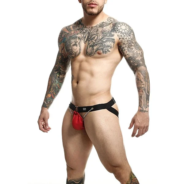 DNGEON Chain Jockstrap - Rood van het merk DNGEON - Jockstraps - online kopen bij Masculum.nl. De discrete online seks-toys en erotisch heren ondergoed winkel voor gay & hetero mannen.
