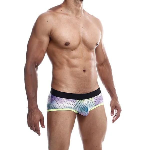 MOB Aero Brief - Groen van het merk MOB Eroticwear - Heren Lingerie - online kopen bij Masculum.nl. De discrete online seks-toys en erotisch heren ondergoed winkel voor gay & hetero mannen.