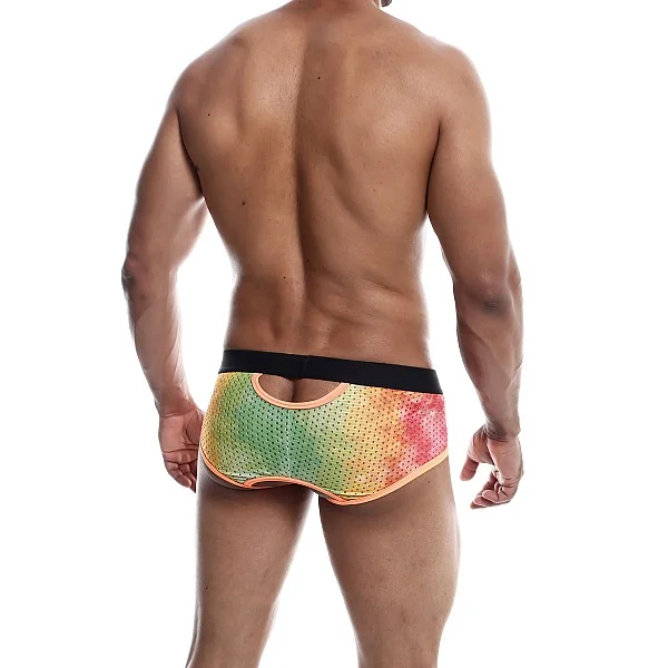 MOB Aero Brief - Oranje van het merk MOB Eroticwear - Heren Lingerie - online kopen bij Masculum.nl. De discrete online seks-toys en erotisch heren ondergoed winkel voor gay & hetero mannen.