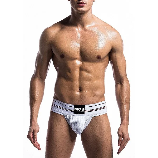 Fetish Classic Wide Jockstrap - Wit van het merk MOB Eroticwear - Heren Lingerie - online bestellen bij Masculum.nl. De discrete online seks-toys en erotisch heren ondergoed winkel voor gay & hetero mannen.