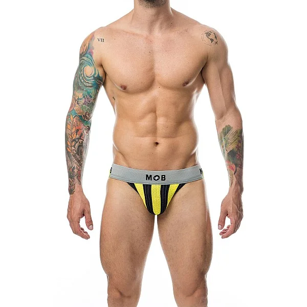 MOB Stripe Classic Jock - Geel van het merk MOB Eroticwear - Heren Lingerie - online kopen bij Masculum.nl. De discrete online seks-toys en erotisch heren ondergoed winkel voor gay & hetero mannen.