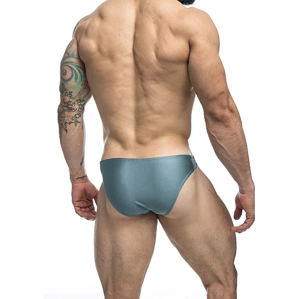 J+S Classic Bikini - Grijs van het merk Justin+Simon - Heren Lingerie - online bestellen bij Masculum.nl. De discrete online seks-toys en erotisch heren ondergoed winkel voor gay & hetero mannen.