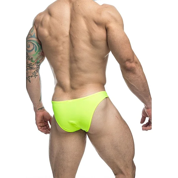 J+S Classic Bikini - Geel van het merk Justin+Simon - Heren Lingerie - online bestellen bij Masculum.nl. De discrete online seks-toys en erotisch heren ondergoed winkel voor gay & hetero mannen.