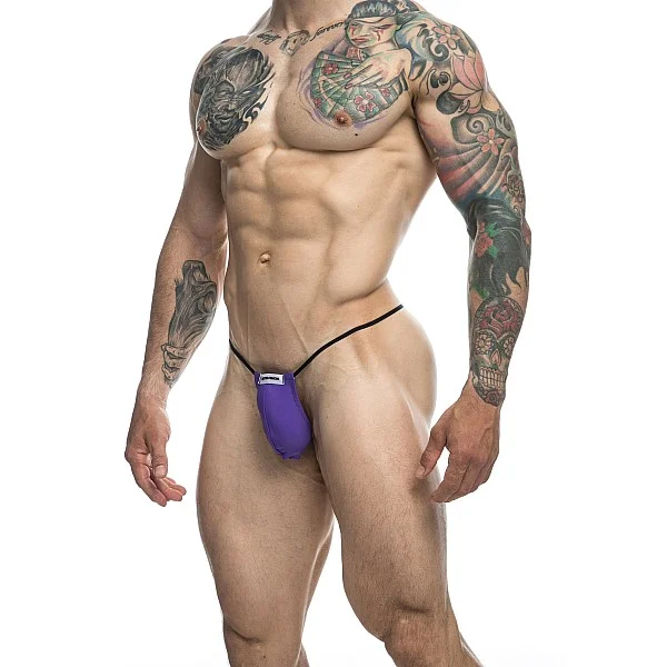 J+S Classic G-String Bulge - Paars van het merk Justin+Simon - Heren Lingerie - online bestellen bij Masculum.nl. De discrete online seks-toys en erotisch heren ondergoed winkel voor gay & hetero mannen.