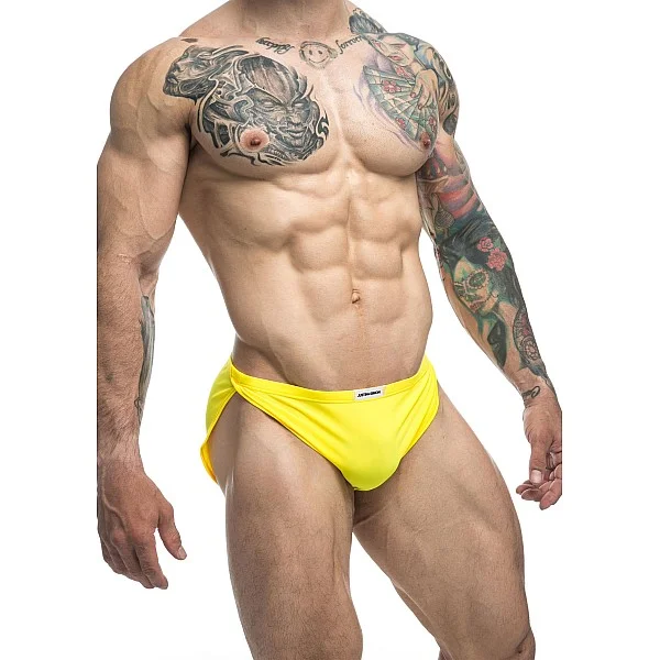 J+S Running Short - Geel van het merk Justin+Simon - Heren Lingerie - online kopen bij Masculum.nl. De discrete online seks-toys en erotisch heren ondergoed winkel voor gay & hetero mannen.