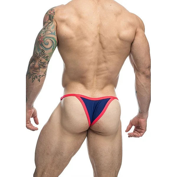 J+S Bikini One - Marineblauw van het merk Justin+Simon - Heren Lingerie - online bestellen bij Masculum.nl. De discrete online seks-toys en erotisch heren ondergoed winkel voor gay & hetero mannen.