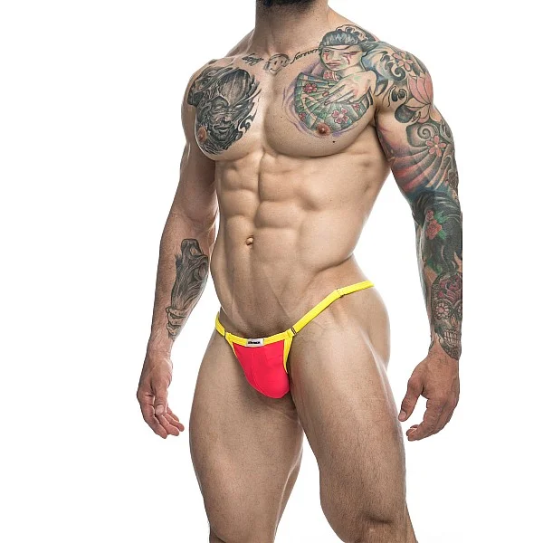 J+S Bikini One - Rood van het merk Justin+Simon - Heren Lingerie - online bestellen bij Masculum.nl. De discrete online seks-toys en erotisch heren ondergoed winkel voor gay & hetero mannen.
