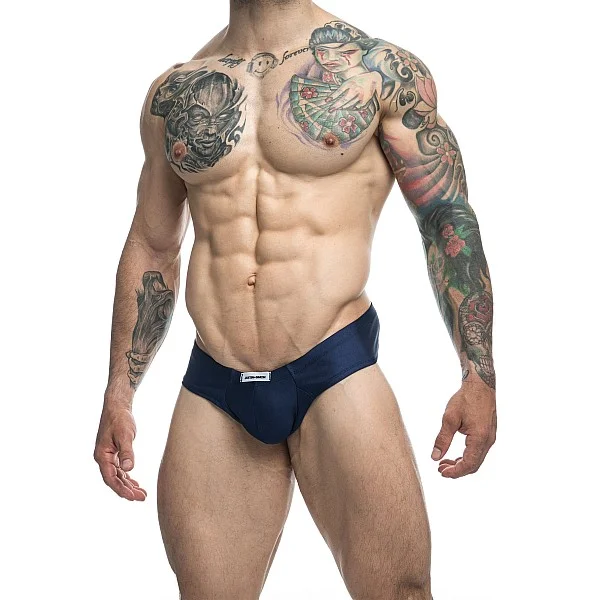 J+S Cheek Bikini - Marineblauw van het merk Justin+Simon - Heren Lingerie - online kopen bij Masculum.nl. De discrete online seks-toys en erotisch heren ondergoed winkel voor gay & hetero mannen.