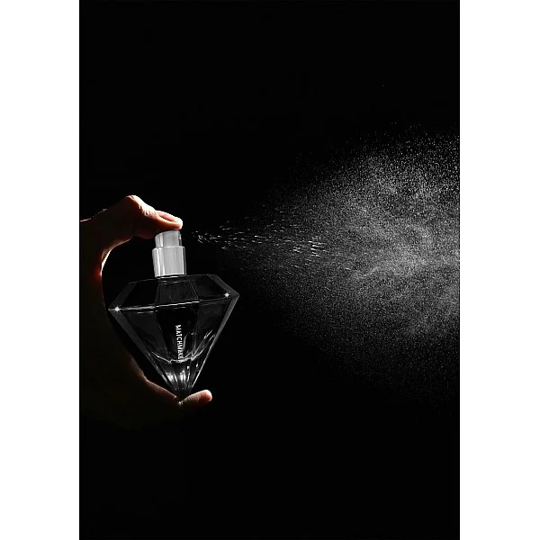 Black Diamond Attract Her 30ml - Black Diamond van het merk Matchmaker - Feromonen Parfum - online bestellen bij Masculum.nl. De discrete online seks-toys en erotisch heren ondergoed winkel voor gay & hetero mannen.