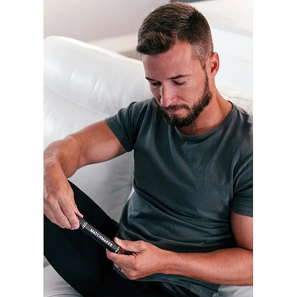 Black Diamond Attract Her 10ml - Black Diamond van het merk Matchmaker - Feromonen Parfum - online bestellen bij Masculum.nl. De discrete online seks-toys en erotisch heren ondergoed winkel voor gay & hetero mannen.