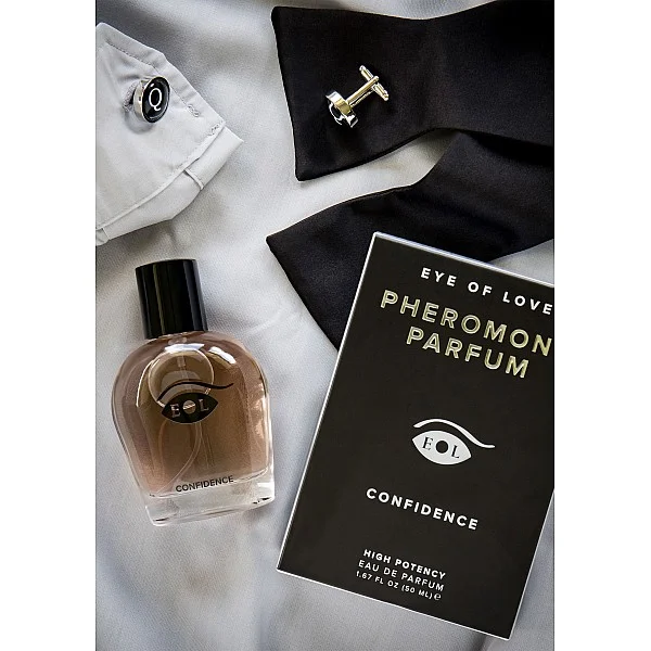 Pheromone Attract Her 50ml - Confidence van het merk Eye Of Love - Feromonen Parfum - online kopen bij Masculum.nl. De discrete online seks-toys en erotisch heren ondergoed winkel voor gay & hetero mannen.