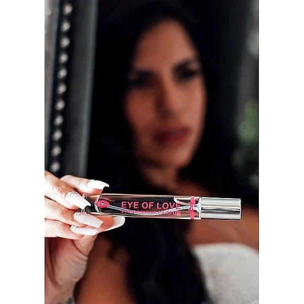 Pheromone Attract Him 10ml - Naturel van het merk Eye Of Love - Feromonen Parfum - online kopen bij Masculum.nl. De discrete online seks-toys en erotisch heren ondergoed winkel voor gay & hetero mannen.