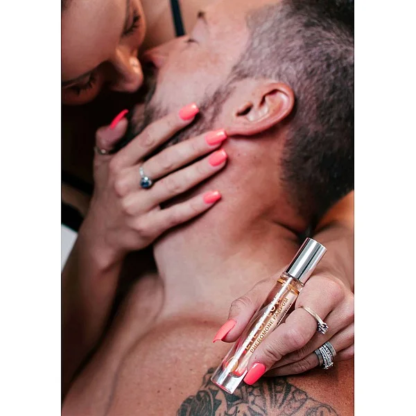 Pheromone Attract Him 10ml - After Dark van het merk Eye Of Love - Feromonen Parfum - online bestellen bij Masculum.nl. De discrete online seks-toys en erotisch heren ondergoed winkel voor gay & hetero mannen.