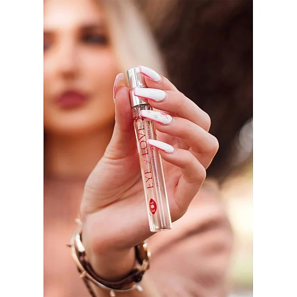 Pheromone Attract Him 10ml - One Love van het merk Eye Of Love - Feromonen Parfum - online bestellen bij Masculum.nl. De discrete online seks-toys en erotisch heren ondergoed winkel voor gay & hetero mannen.